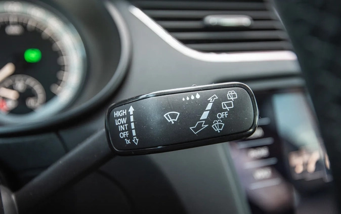 Skoda Octavia cena 64900 przebieg: 142000, rok produkcji 2018 z Susz małe 562